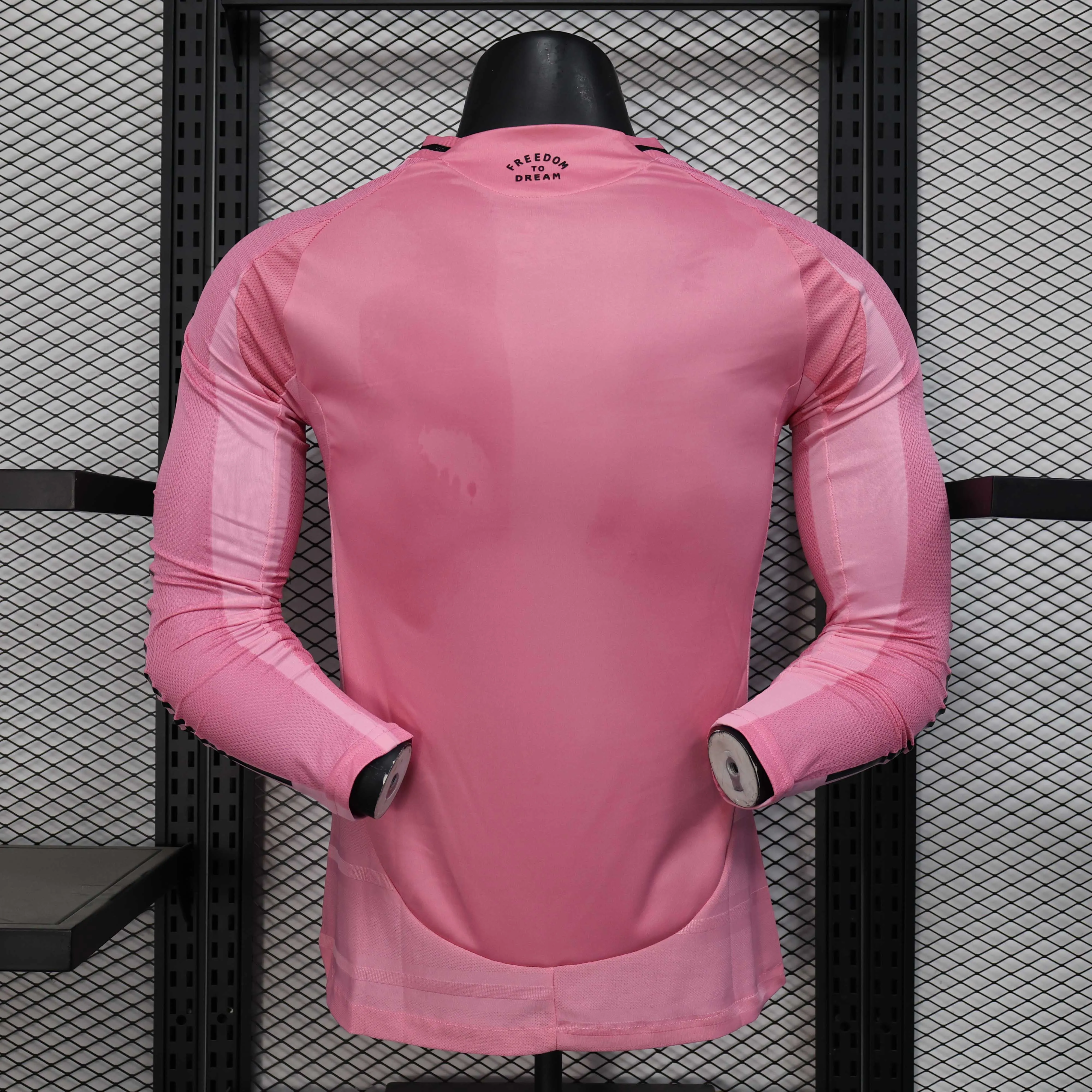 2025/2026 Long Sleeve Inter Miami Home Player Version Football Jersey 1:1 Thailand Quality - Image 2