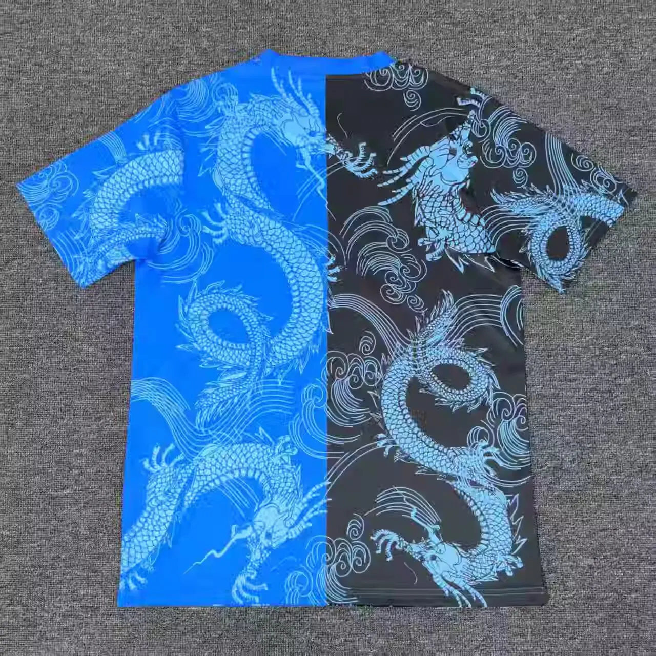 2025/2026 Real Madrid Dragon pattern Bleu et Noir Maillot de football Qualité thaï 1:1 – Image 2