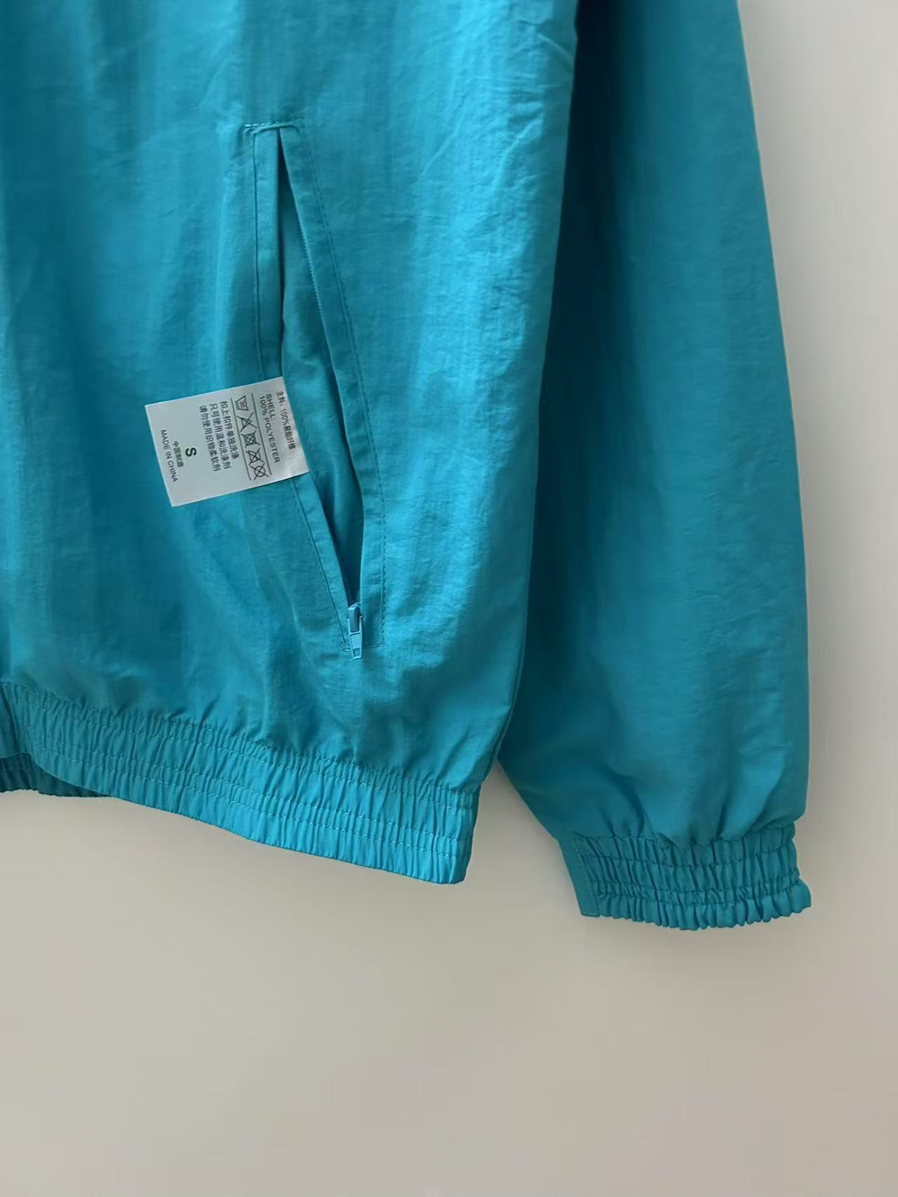 2025/2026 Barcelona Wendbar Windjacke Fußballtrikot 1:1 Thai-Qualität 03 – Bild 9