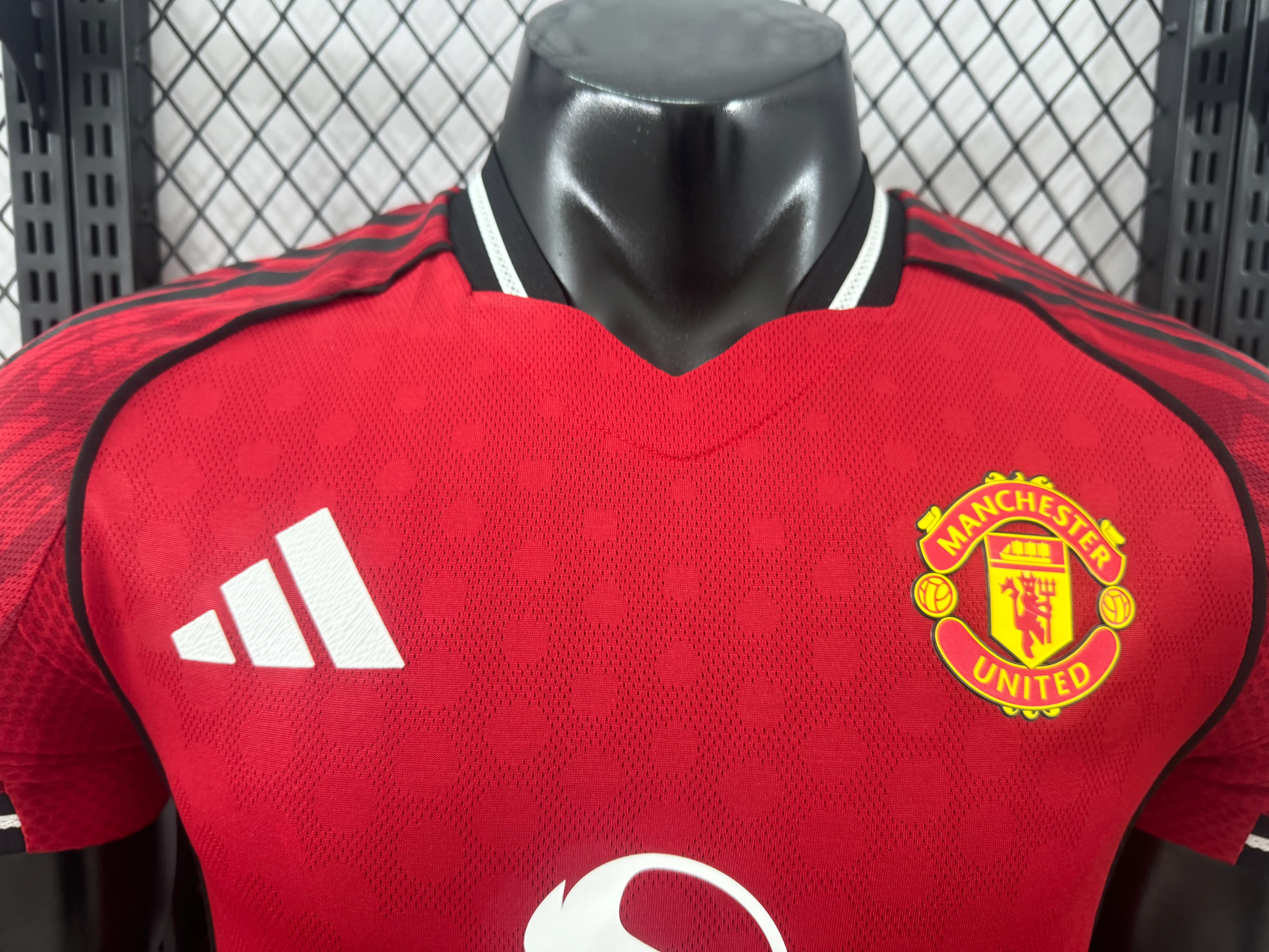2025/2026 Oyuncu versiyonu Manchester United İç saha 01 Futbol forması 1:1 Tayland kalitesi - Görsel 4
