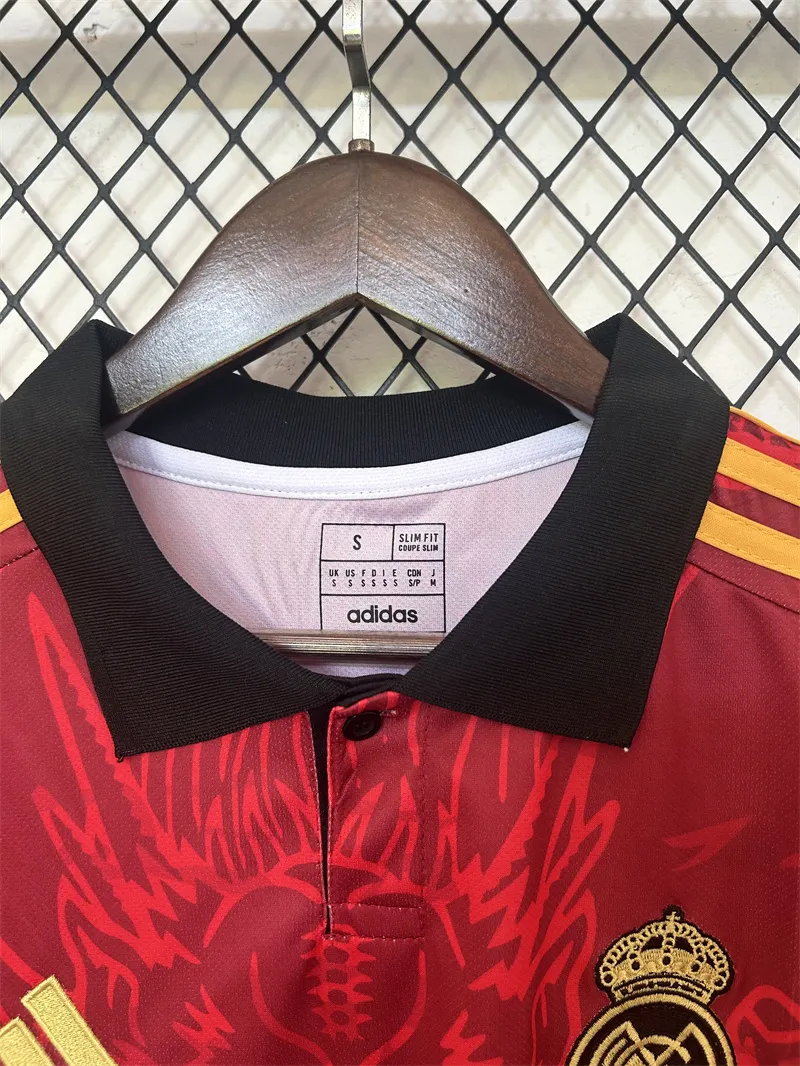 2024/2025 Real Madrid Rosso Dragon Edizione speciale Maglia Verde Qualità thai 1:1 - immagine 4