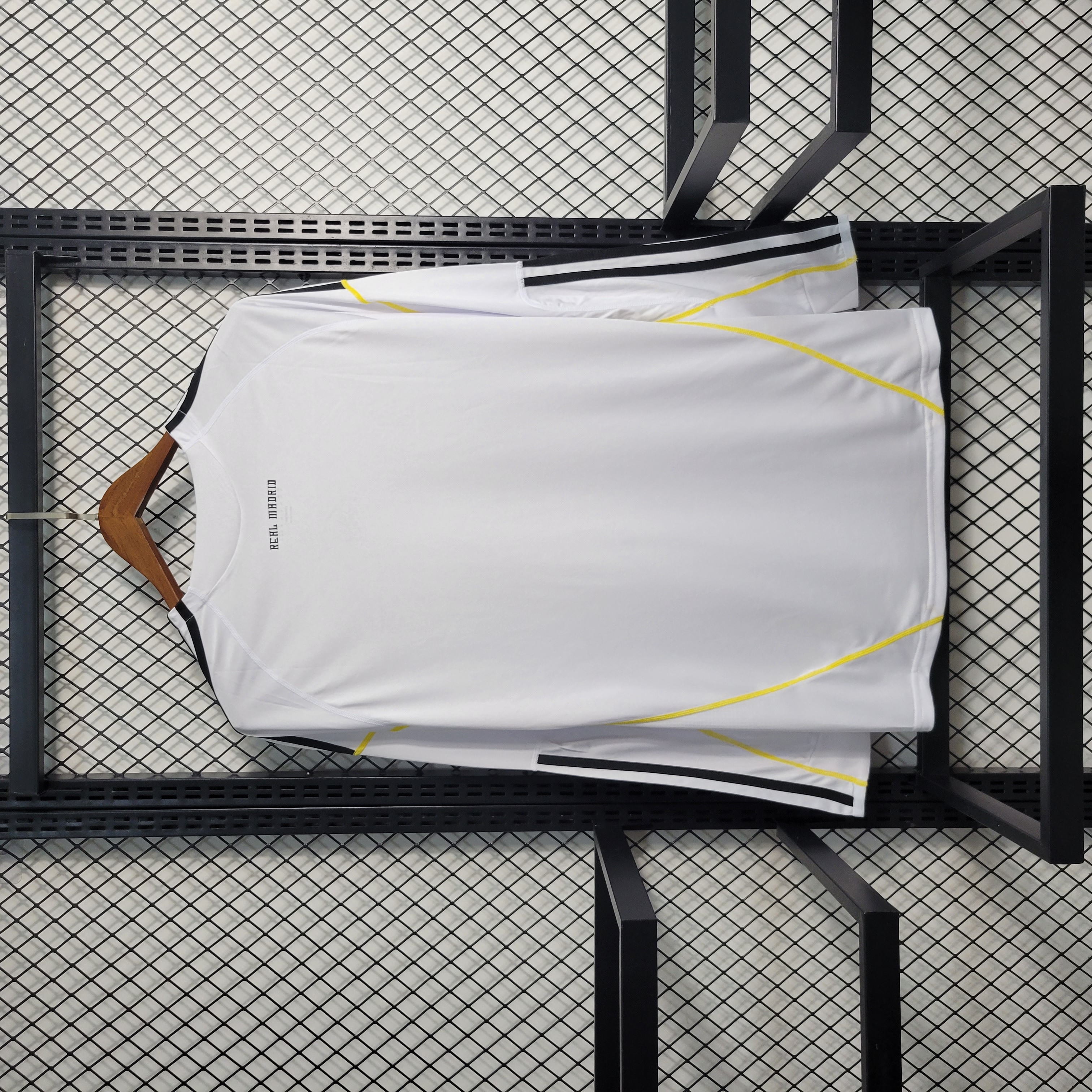 2009/2010 Retro Langarm Real Madrid Heim Fußballtrikot 1:1 Thai-Qualität – Bild 2