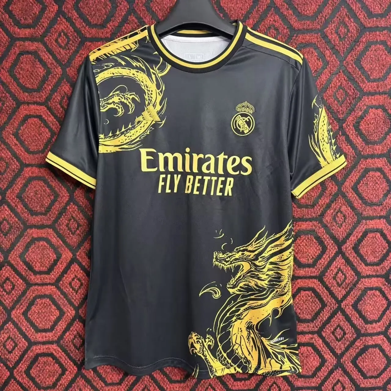 2024/2025 Real Madrid Golden Dragon Edição especial Camisa Verde Qualidade tailandesa 1:1