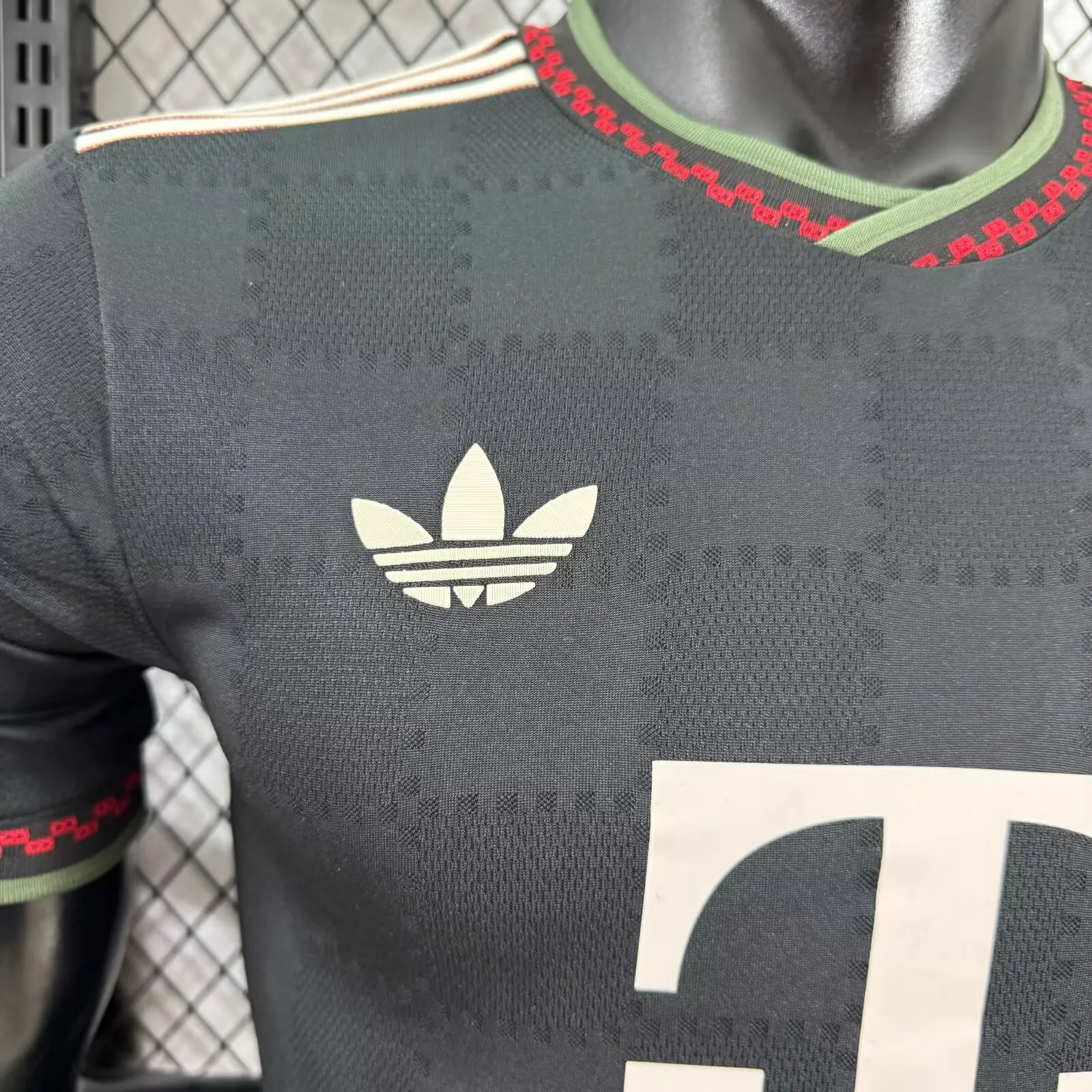 2025/2026 Player Version Bayern Munich Third Away Football Shirt 1:1 Thai Quality - Image 4