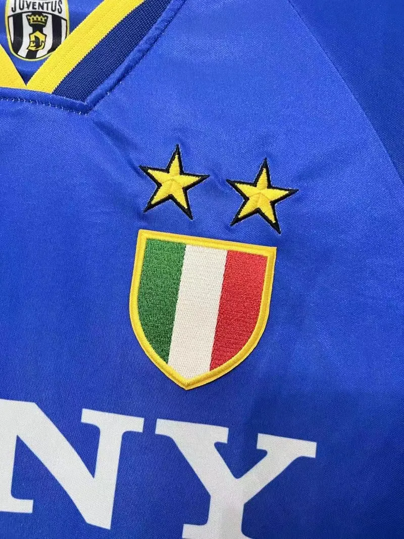 1995/1996 Retro Juventus Away Soccer Jersey 1:1 Thai Quality - Image 4