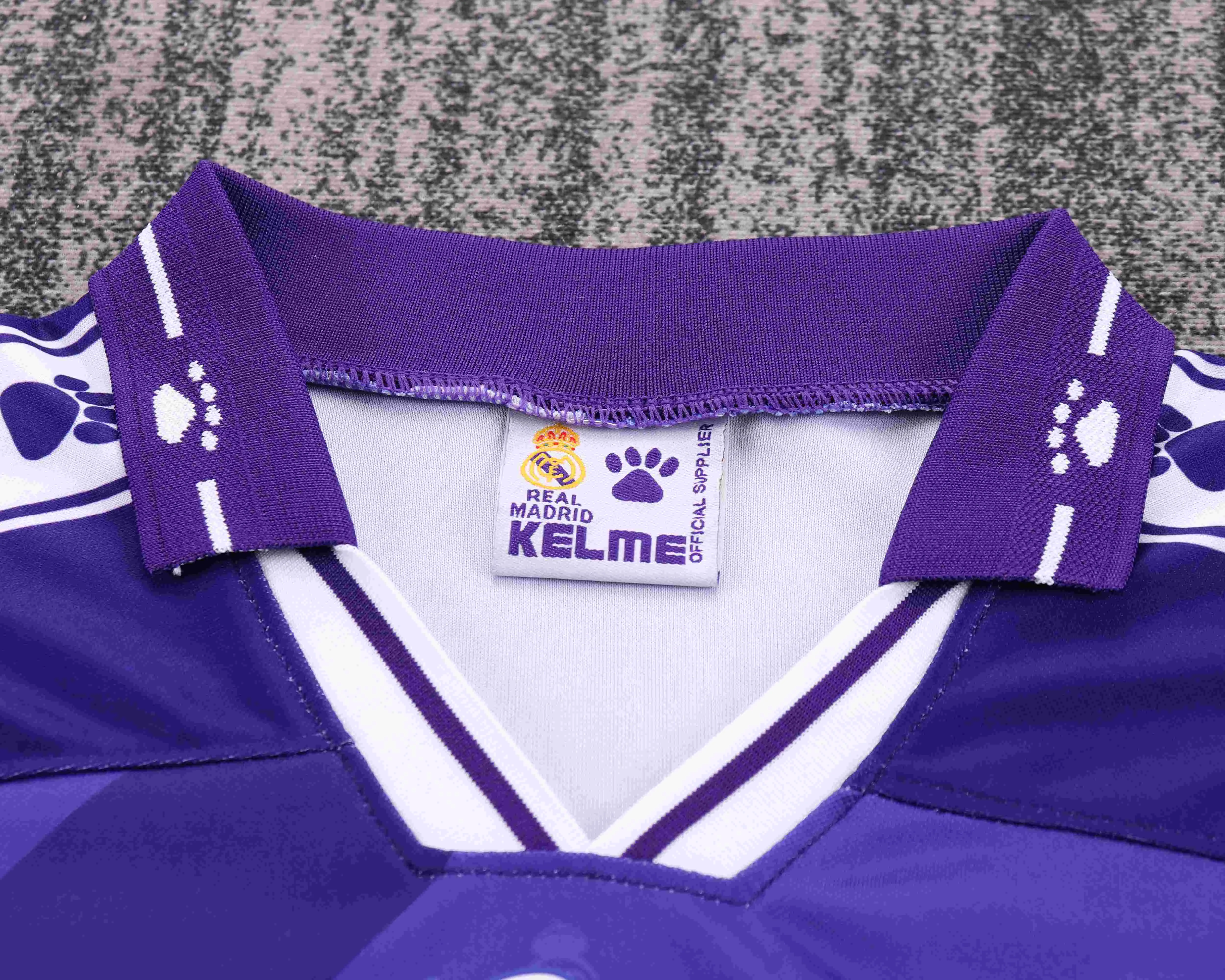 1994-1996 Retro Real Madrid Auswärts Fußballtrikot 1:1 Thai-Qualität Kindergröße – Bild 3