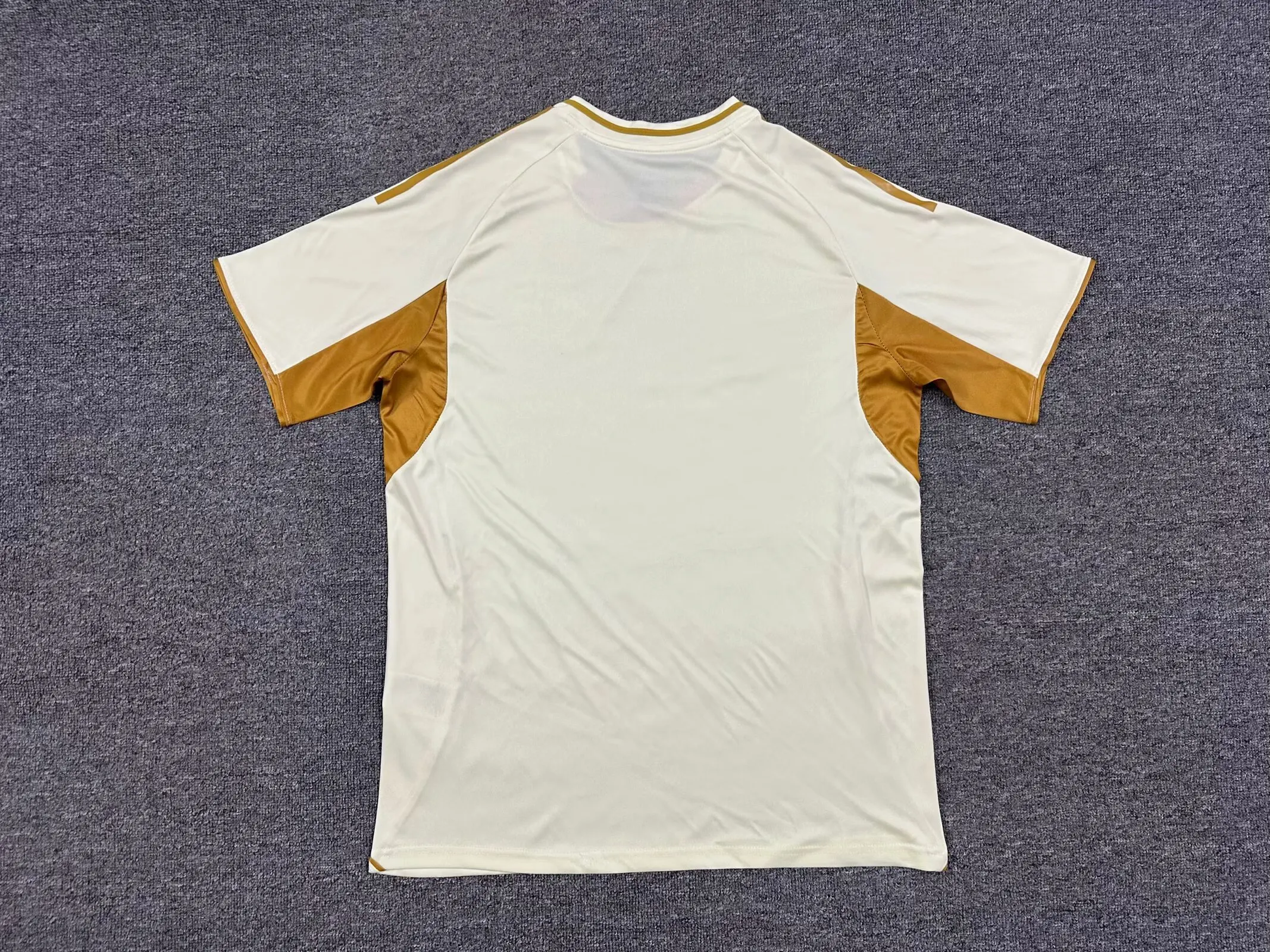 2025-2026 New York Red Bulls Allenamento Abbigliamento Maglia da calcio Qualità thai 1:1 - immagine 2