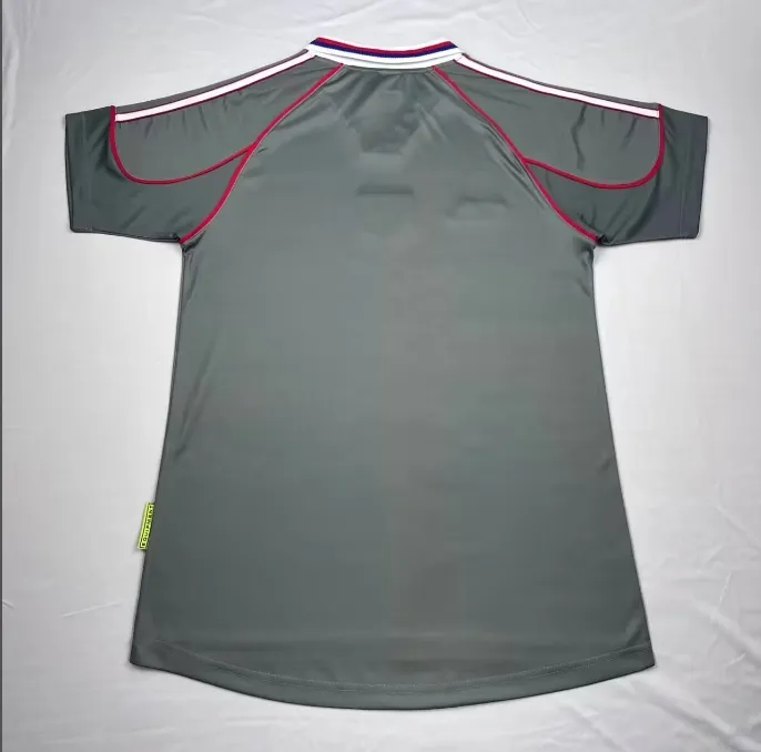 2000-2001 Retro Lyon Away Football Shirt 1:1 Thai Quality - Image 2