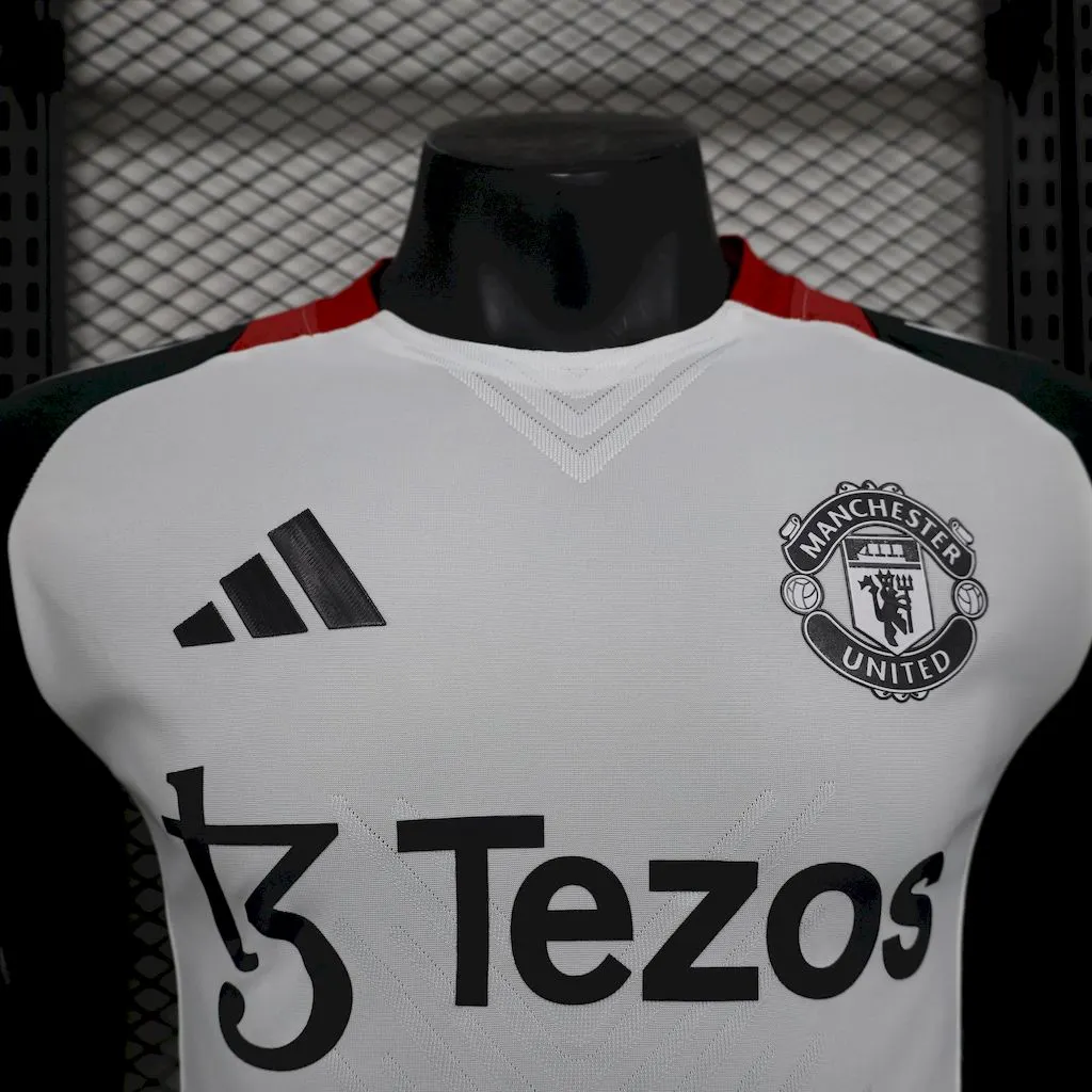2025/2026 Player Version Manchester United Training Football Jersey 1:1 Thai quality - Image 4