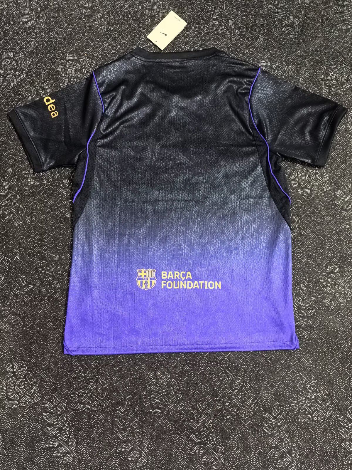 2026/2027 Barcelona Extérieur Maillot de football Qualité thaï 1:1 – Image 3