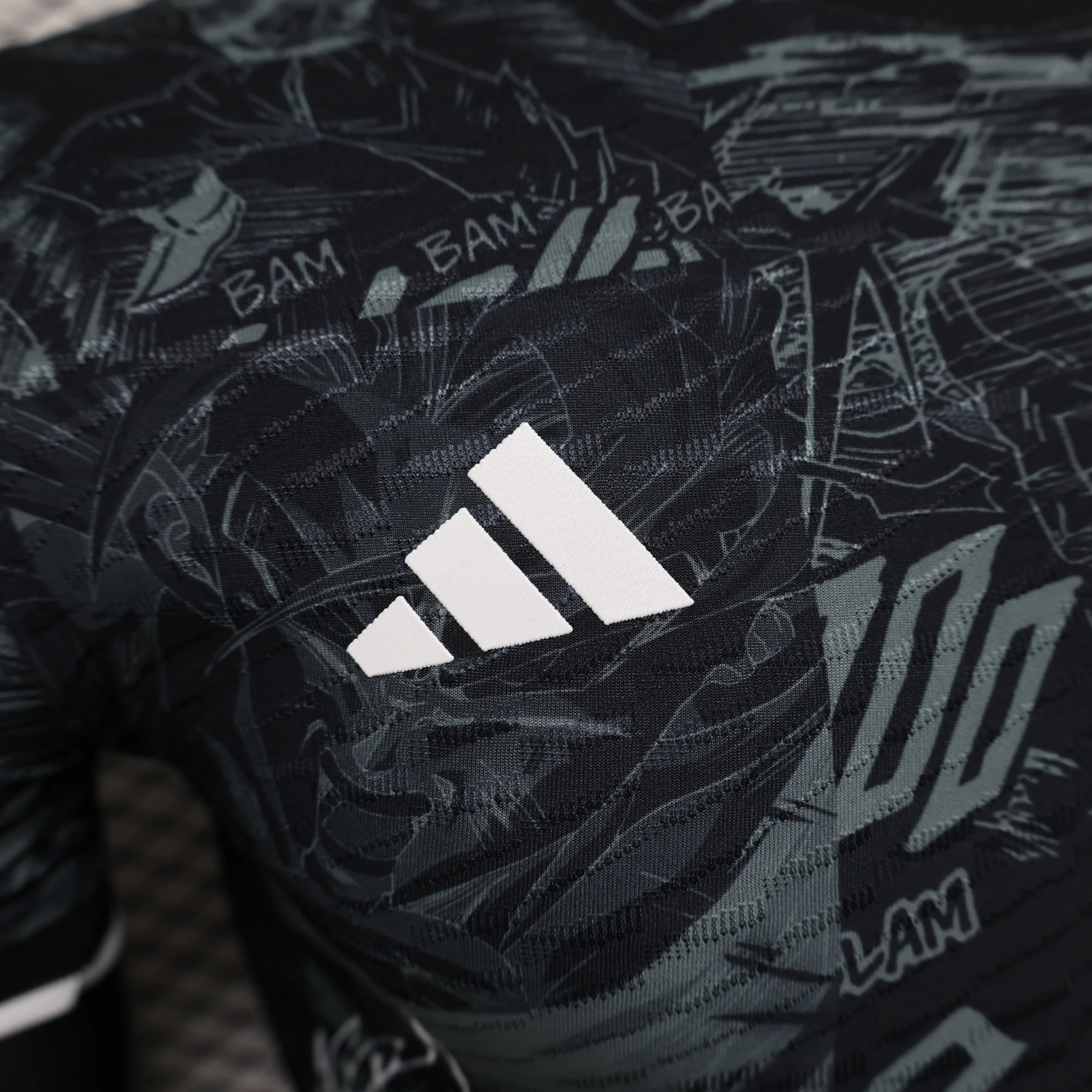 2025/2026 Version joueur Japon Blanc Saiyan Noir Maillot de football Qualité thaï 1:1 – Image 4