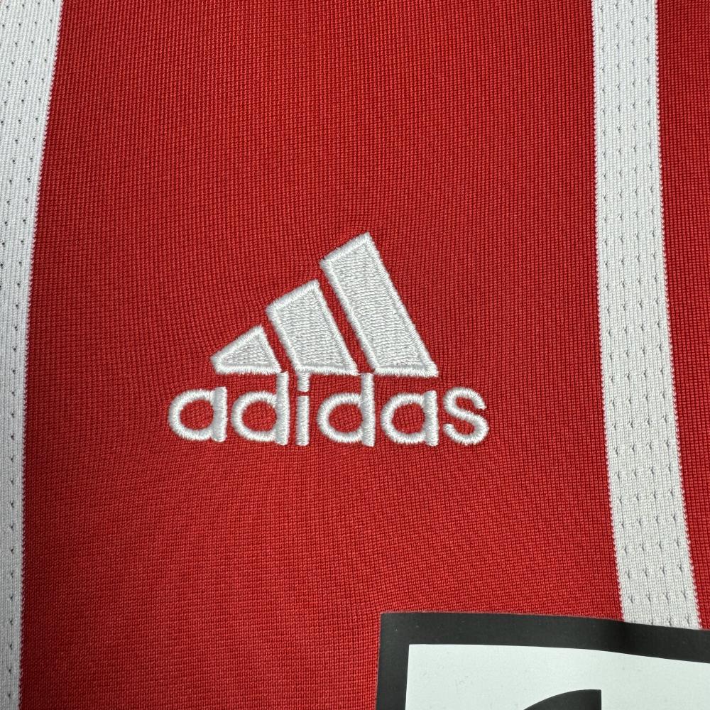 2017/2018 Retro Bayern Munich Home Football Jersey 1:1 Thai Quality - Image 7