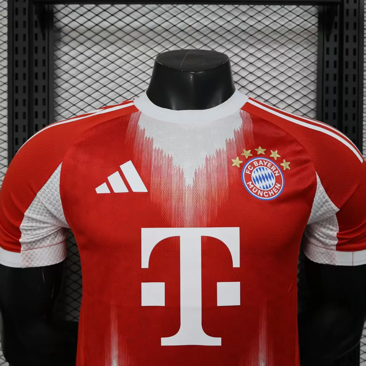 2025/2026 Player Version Bayern Munich Home 01 Football Shirt 1:1 Thai Quality - Image 4