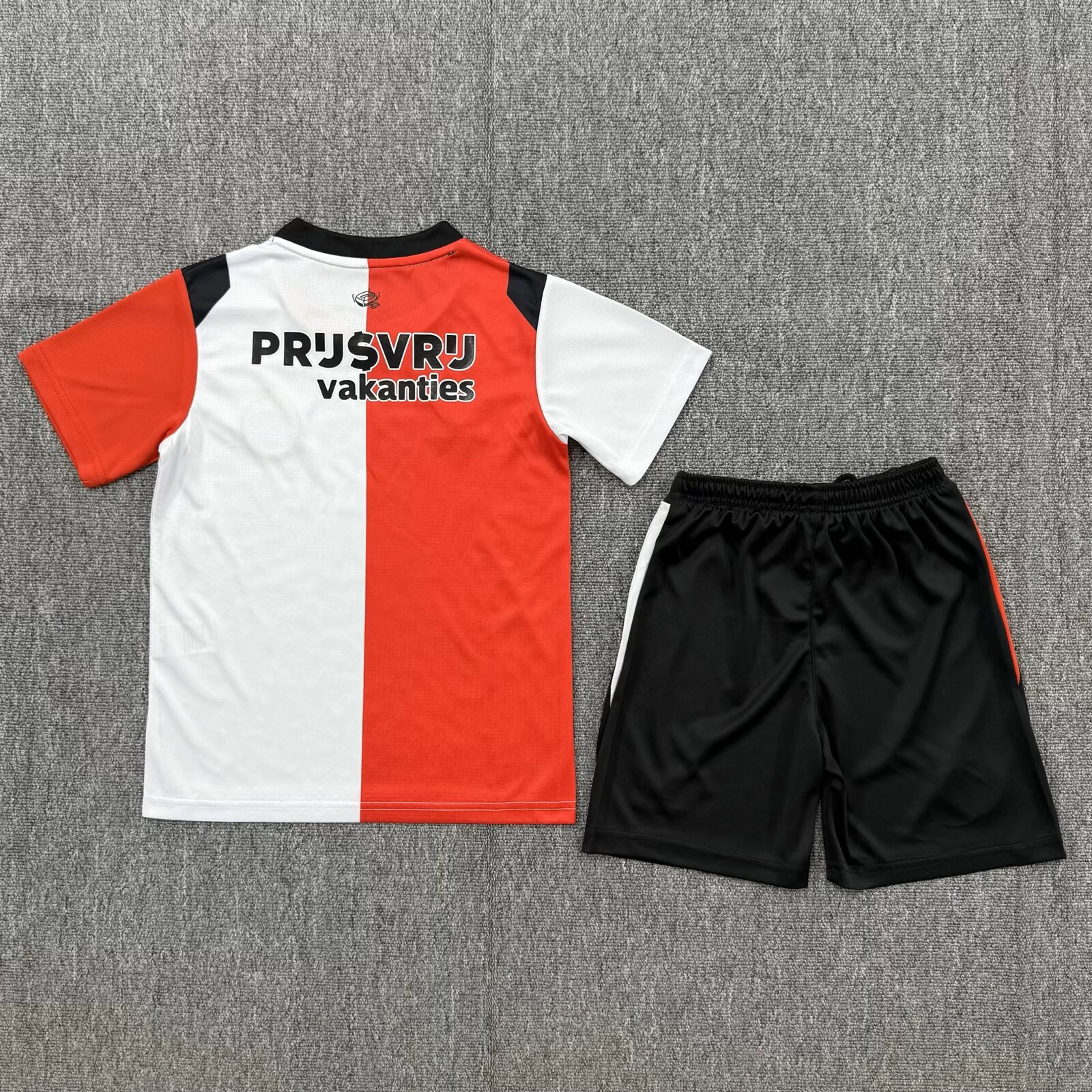 2026-2027 Feyenoord Rotterdam Casa Camisa de futebol Qualidade tailandesa 1:1 Tamanho infantil - Image 2