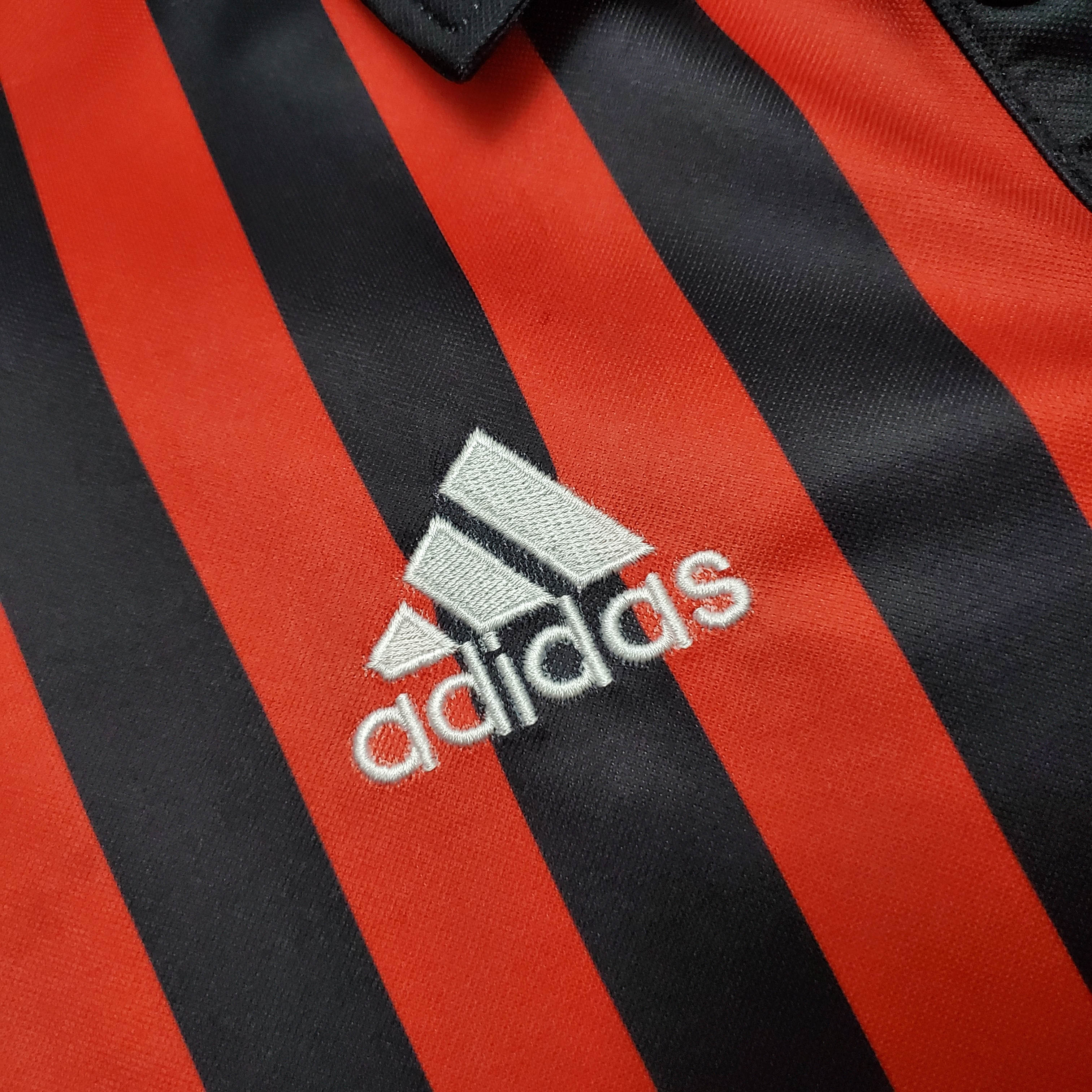 1999/2000 Retro AC Milan Home Football Shirt 1:1 Thai Quality - Image 4