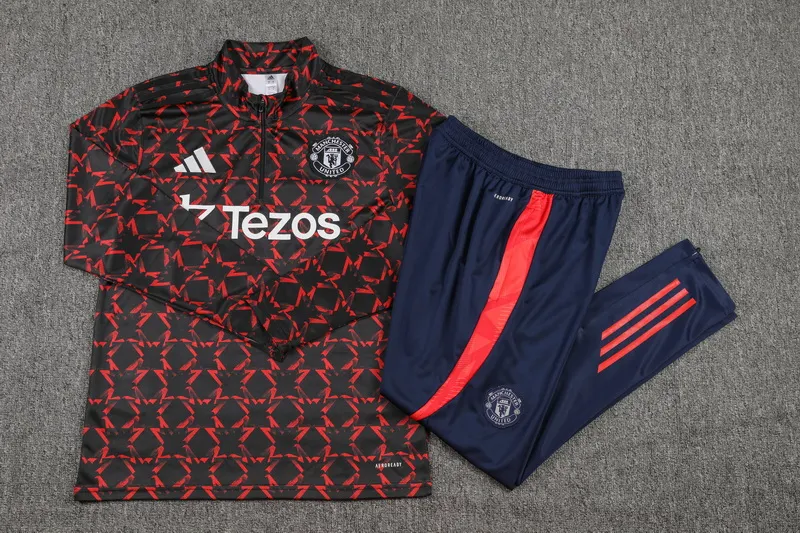 2024/2025 Manchester United Tuta mezza zip Rosso e Nero print Maglia da calcio Qualità thai 1:1 Set - immagine 7